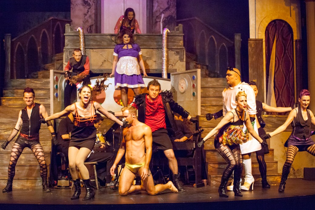 straydog16rockyhorrorcd063